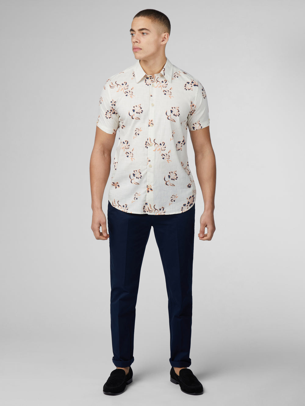 White Ben Sherman Signature Linear Floral Shirts | CP9053468